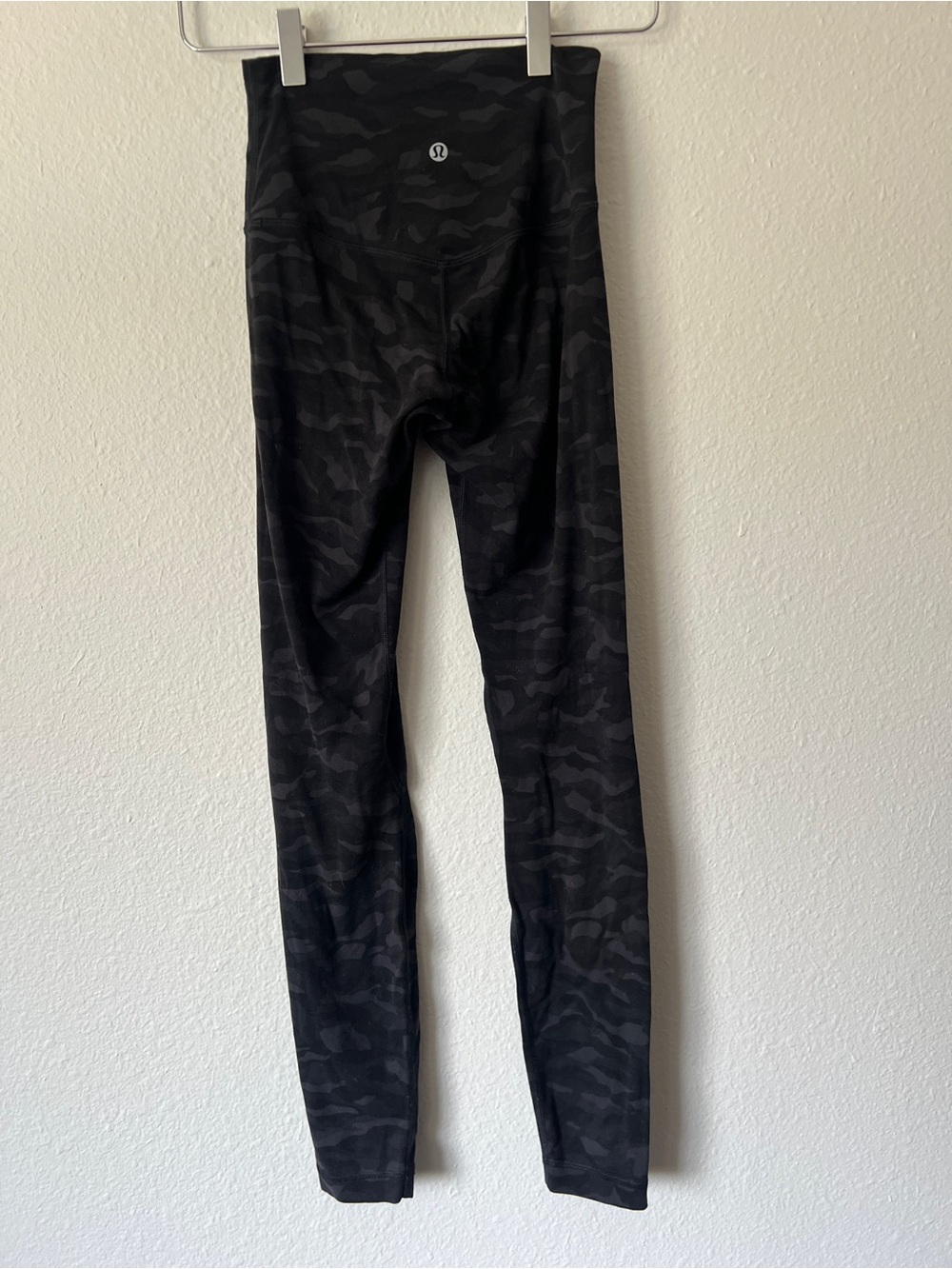 Lululemon Align Pant *Full Length 28"'
Sequoia Camo Print Deep Coal Black 2 - Picture 2 of 3